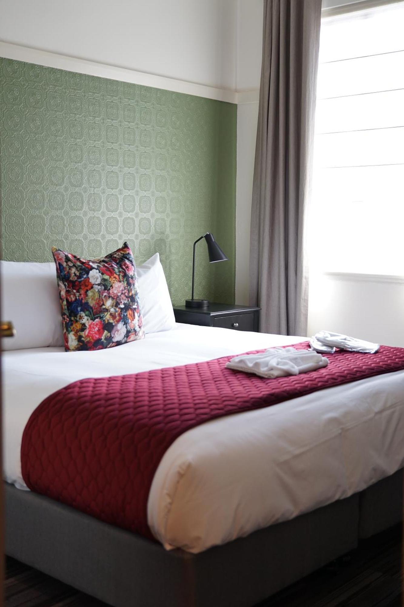Hotel Queanbeyan Canberra Extérieur photo