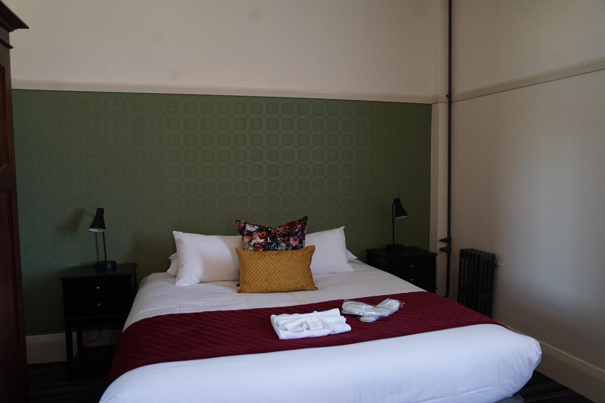 Hotel Queanbeyan Canberra Extérieur photo